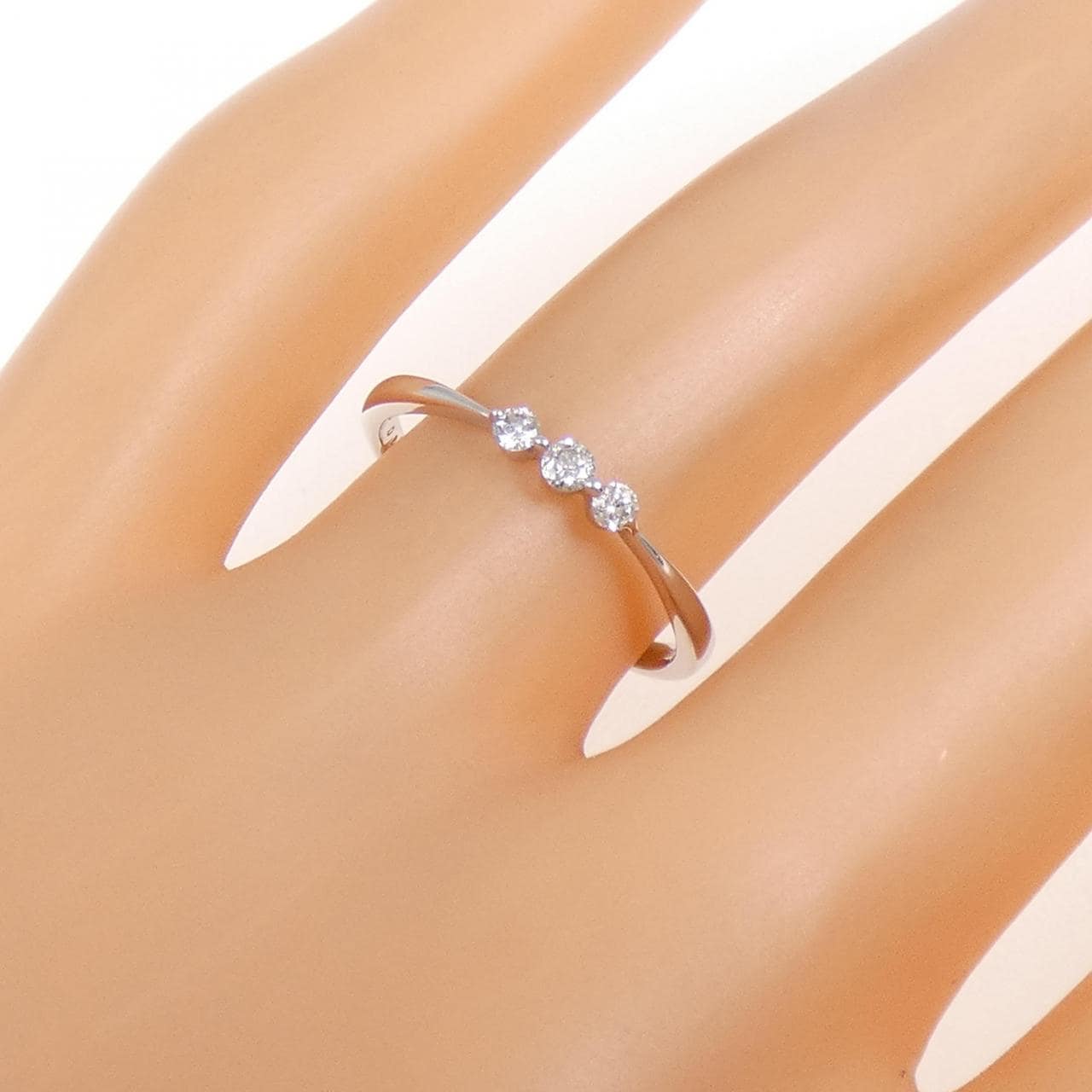 K18WG スリーストーン ダイヤモンド リング 0.10CT