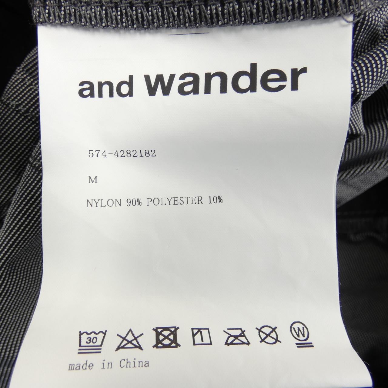 アンドワンダー and wander パンツ