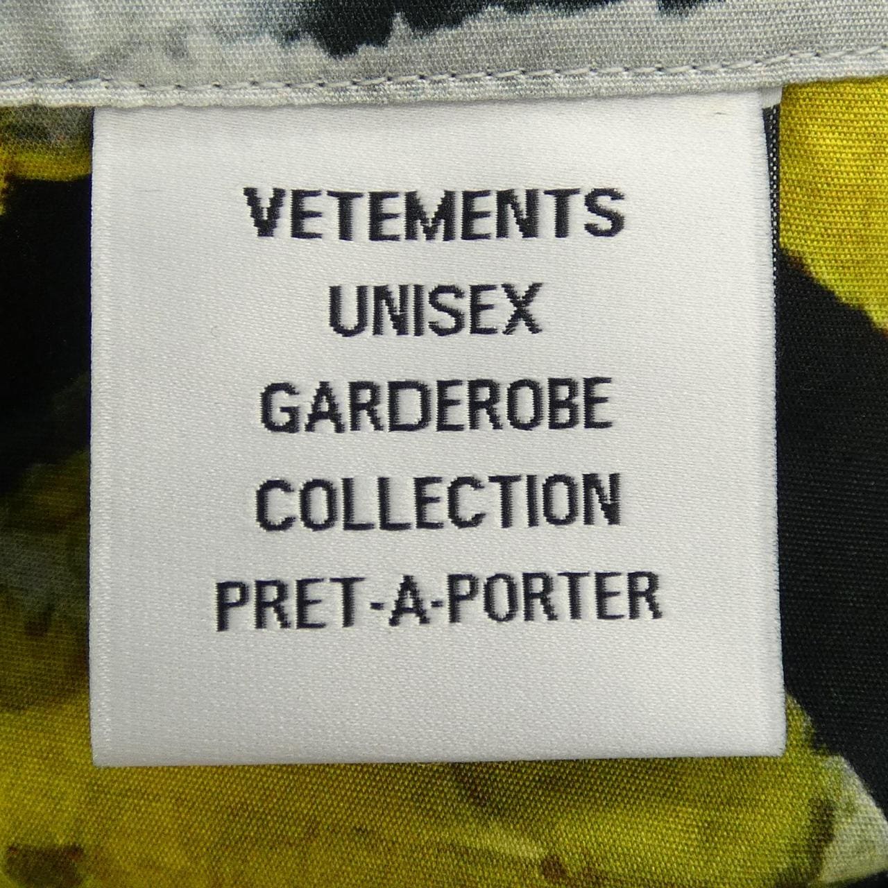 ヴェトモン VETEMENTS UE54SH340G シャツ