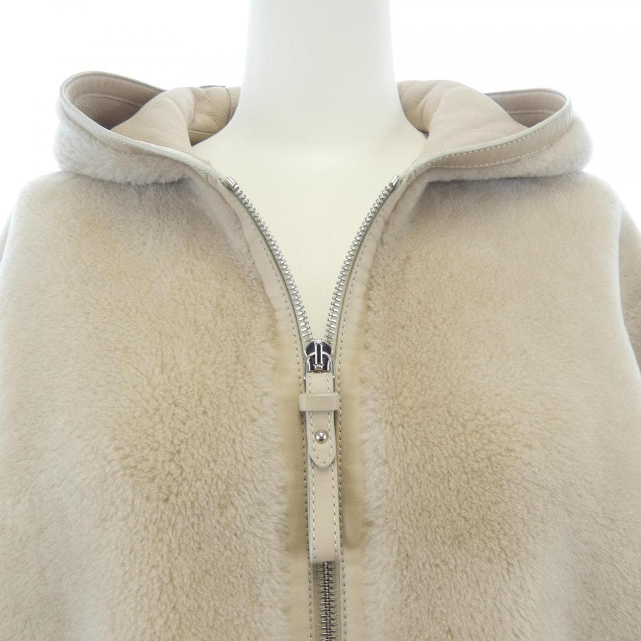 エルメス HERMES 4H1126D5 ムートンコート