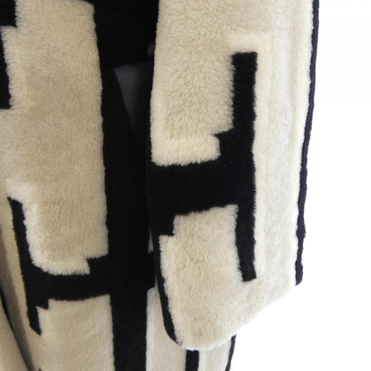 エルメス HERMES *07-7010 ムートンコート