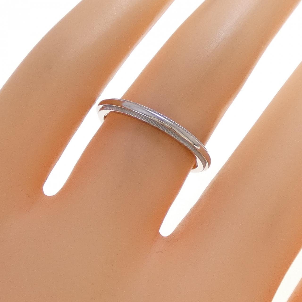 TIFFANY milgrain ring