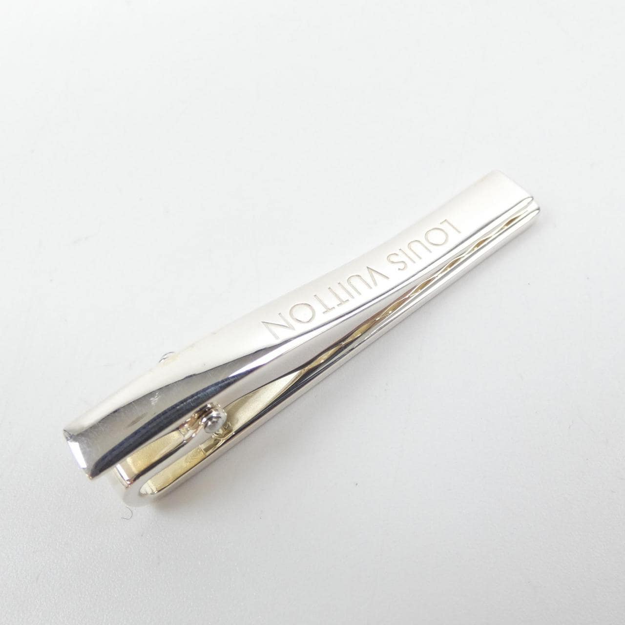 ルイヴィトン LOUIS VUITTON ネクタイピン LVスーツ M02424 TIE PIN