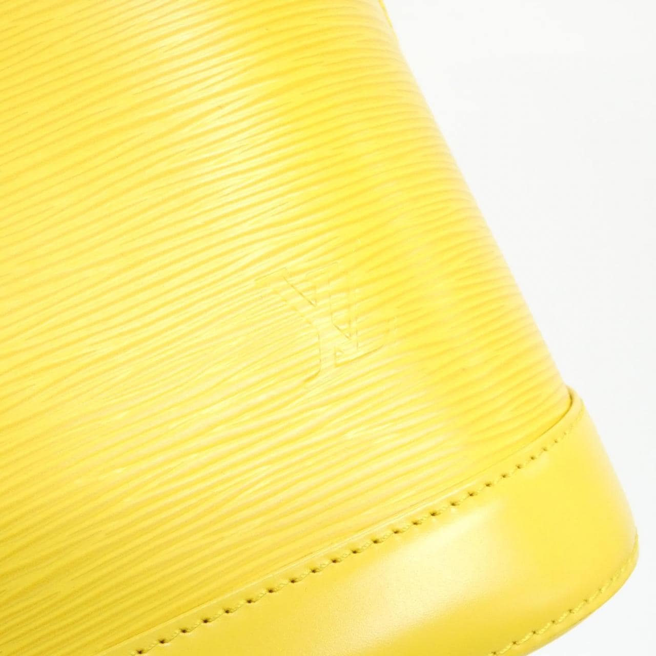 ルイヴィトン エピ アルマ PM M40951 バッグ