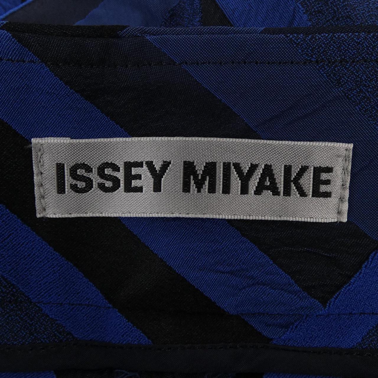 イッセイミヤケ ISSEY MIYAKE IM53FF006 パンツ