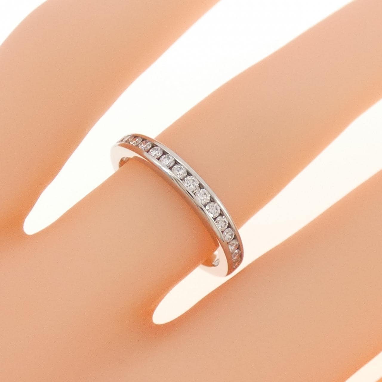 TIFFANY Half Circle Channel Setting Ring