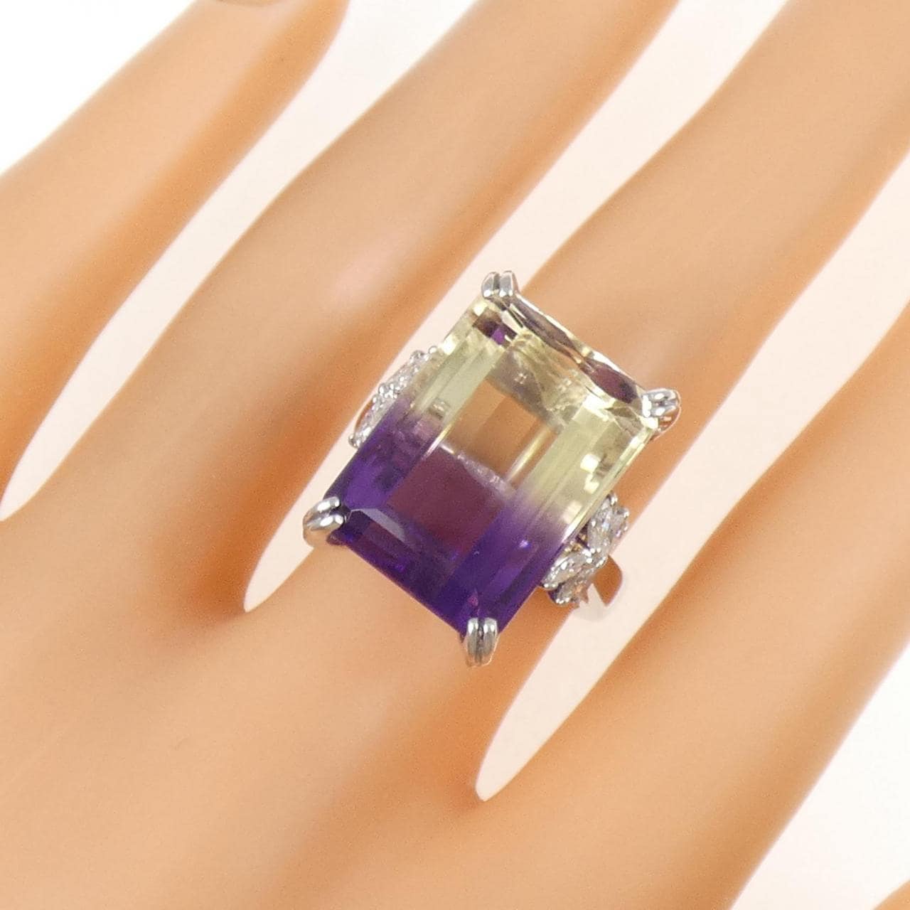 PT900 クオーツ リング 16.94CT