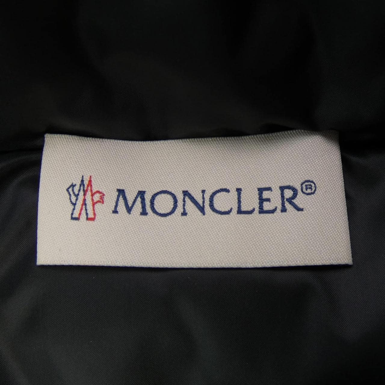 モンクレール MONCLER ダウンジャケット