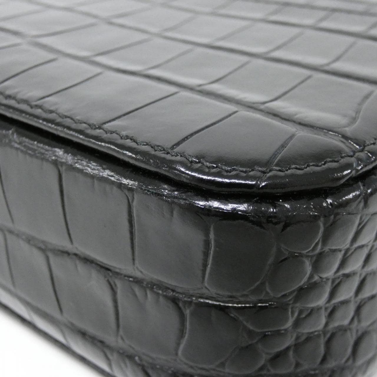 バレンシアガ エブリデイ カメラ バッグ XS 552372 1LRCN ショルダーバッグ