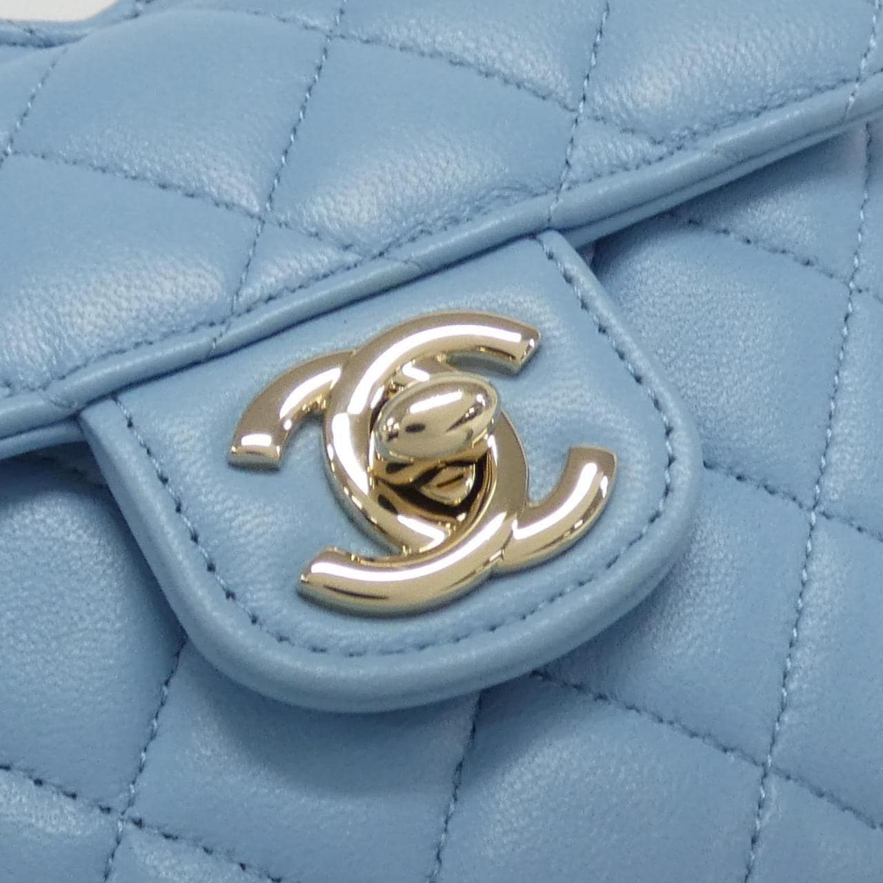 CHANEL AP2784 shoulder bag