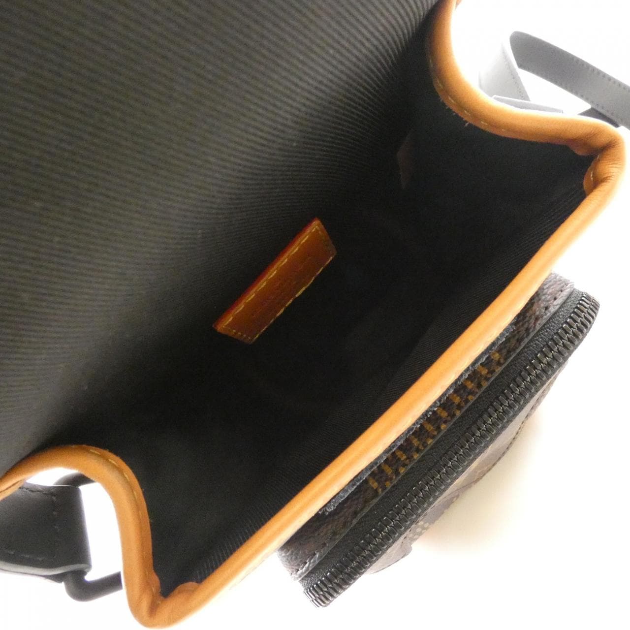 ルイヴィトン ダミエ ジャイアント(LVスクエアード) アマゾン メッセンジャー N40357 ショルダーバッグ