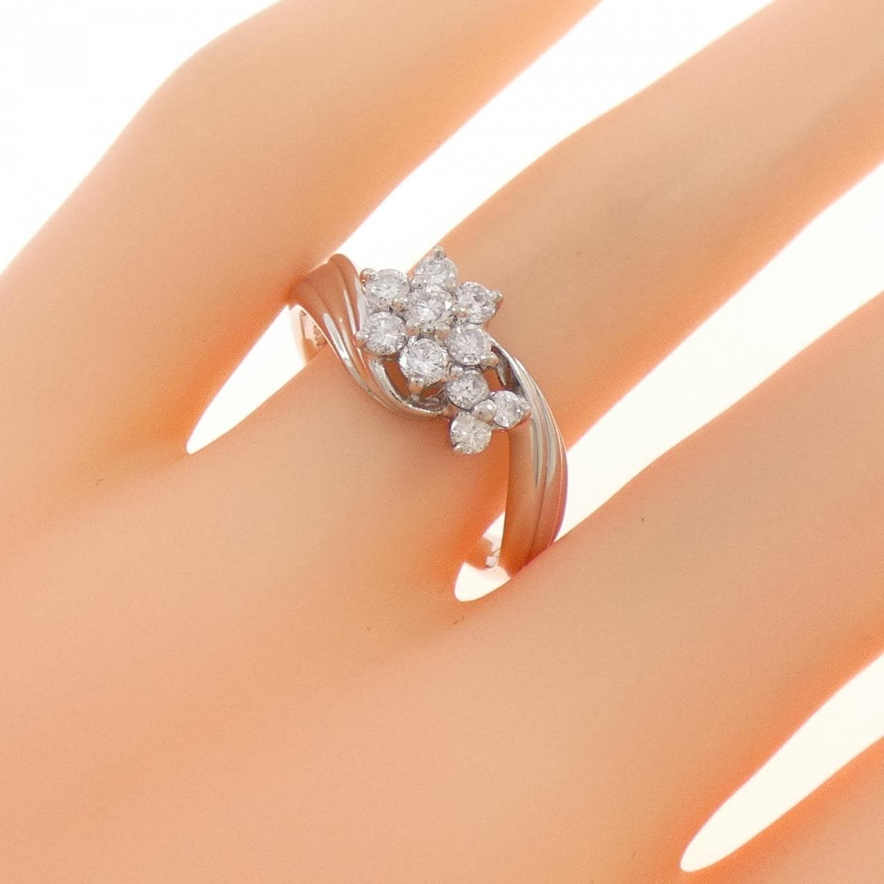PT900 フラワー ダイヤモンド リング 0.50CT