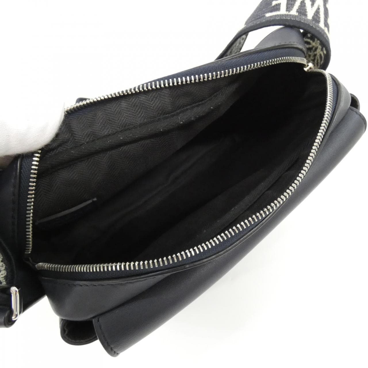 ロエベ ミリタリー メッセンジャー XS B553A72X21 ショルダーバッグ