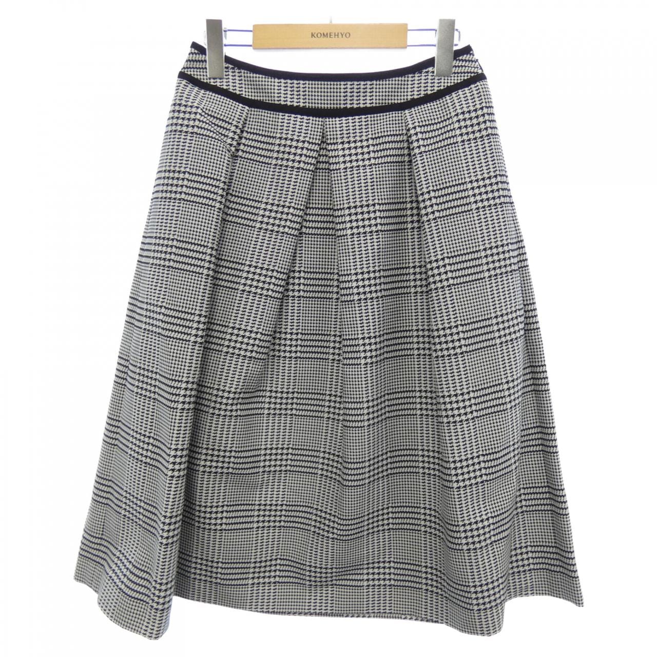 TO BE CHIC Skirt