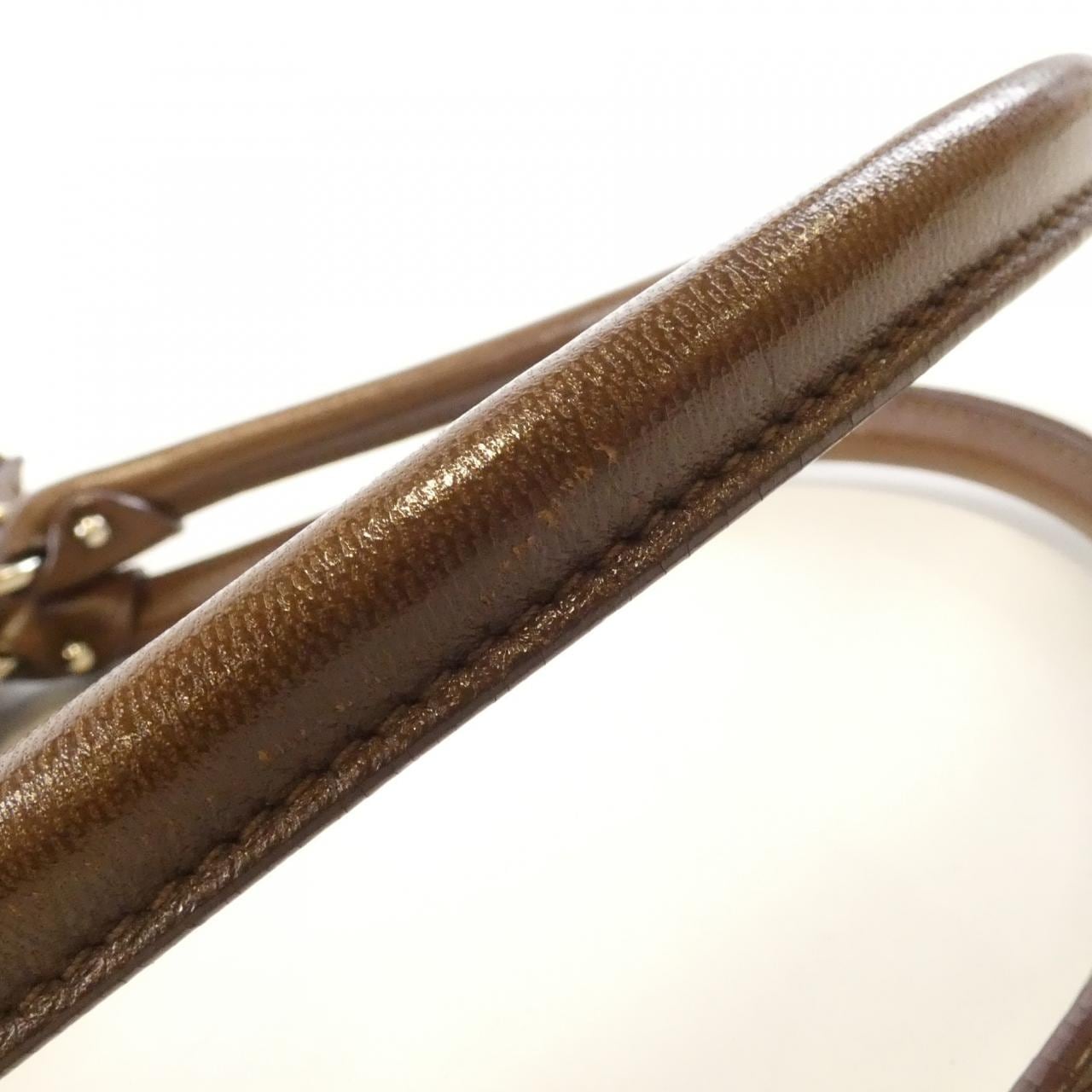 サルヴァトーレフェラガモ 21 6317 ショルダーバッグ