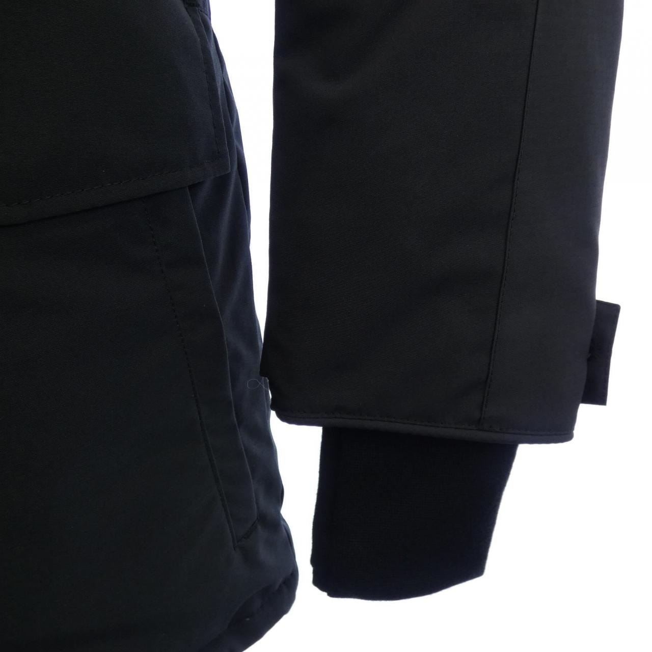 カナダグース CANADA GOOSE 2073MBA ダウンコート