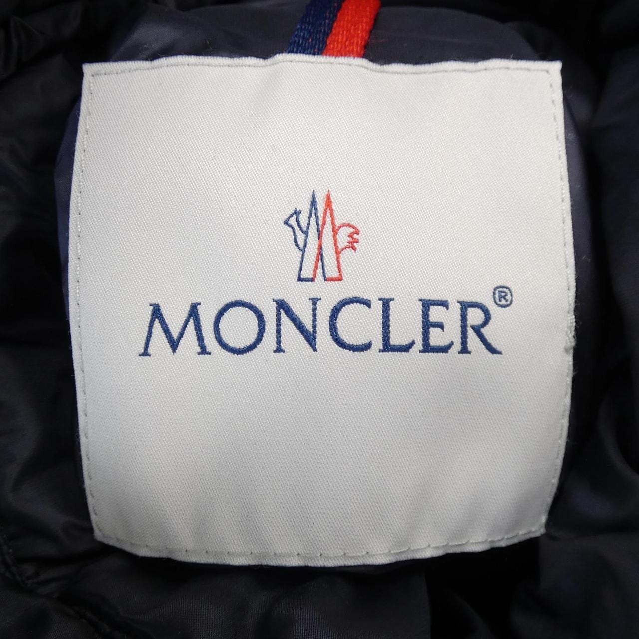 モンクレール MONCLER ダウンジャケット