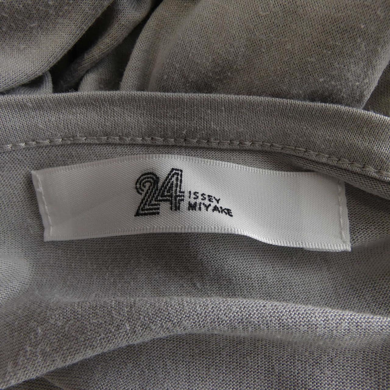 ISSEY MIYAKE T-shirt