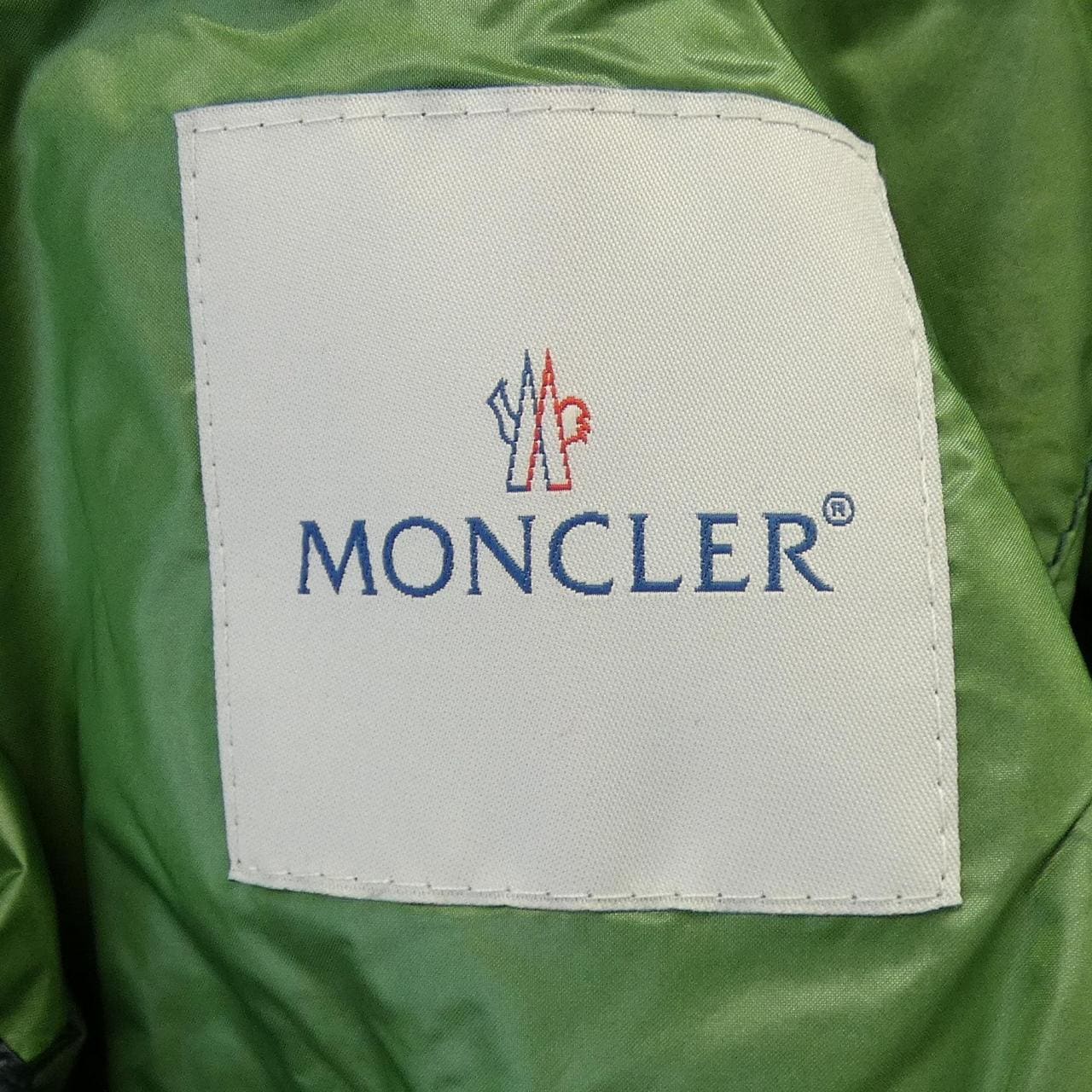 モンクレール MONCLER 40035/50 ブルゾン