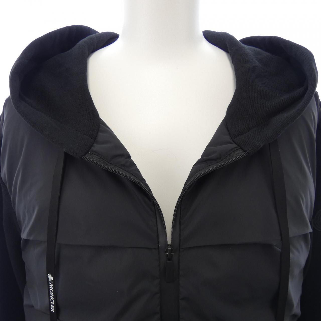 モンクレール MONCLER ダウンジャケット