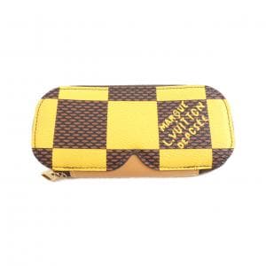 LOUIS VUITTON Damier Pop Sunglasses Pouch GI1034