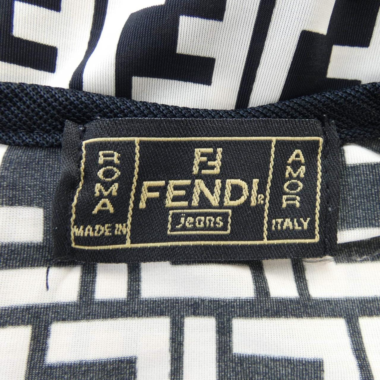 【ヴィンテージ】フェンディ FENDI Tシャツ