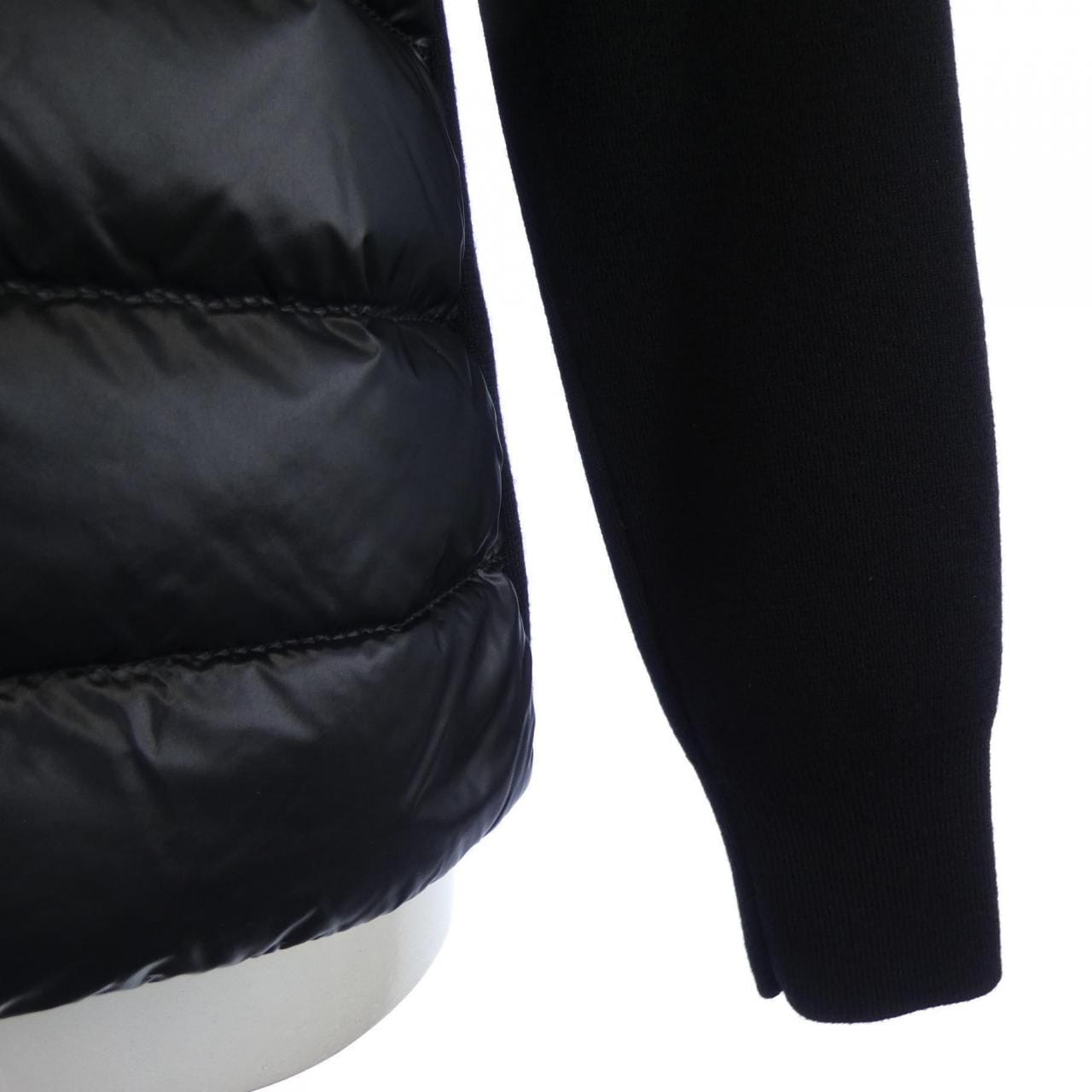 【新品】モンクレール MONCLER 20939B00023 ダウンジャケット