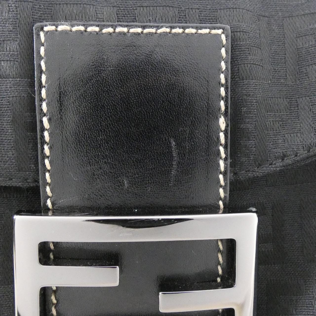 フェンディ 8BR003 NY1 ショルダーバッグ