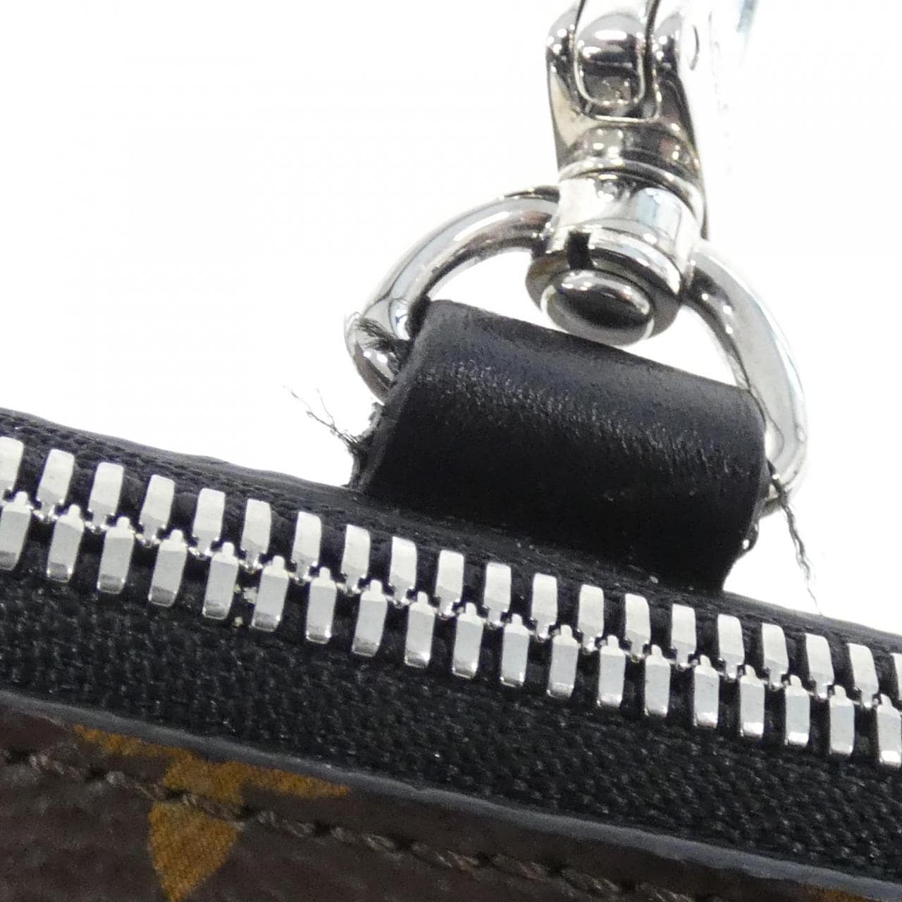 ルイヴィトン モノグラム マカサー ソフト トランク ポーチ M00753 キーリング