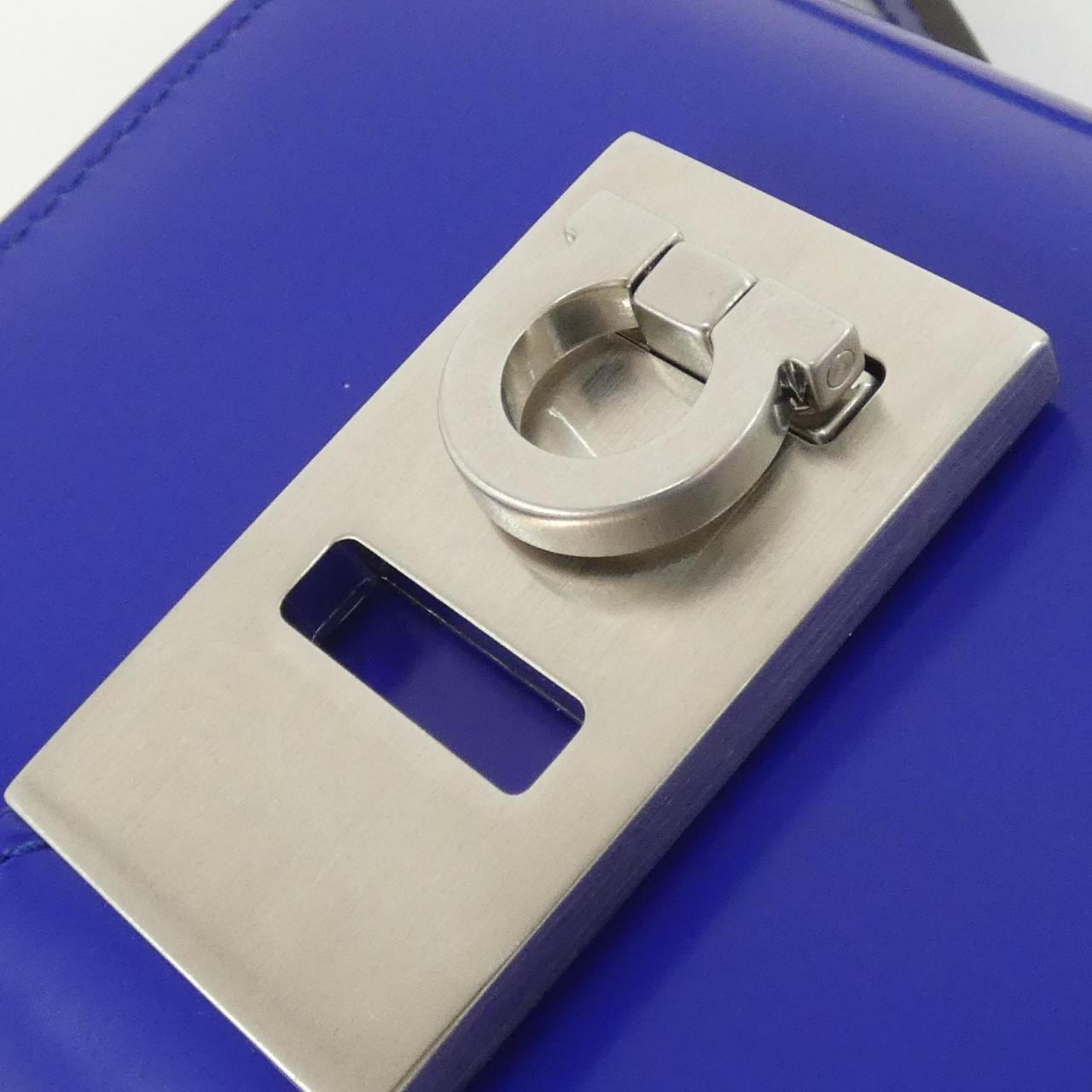 サルヴァトーレフェラガモ 66 1170 カードケース