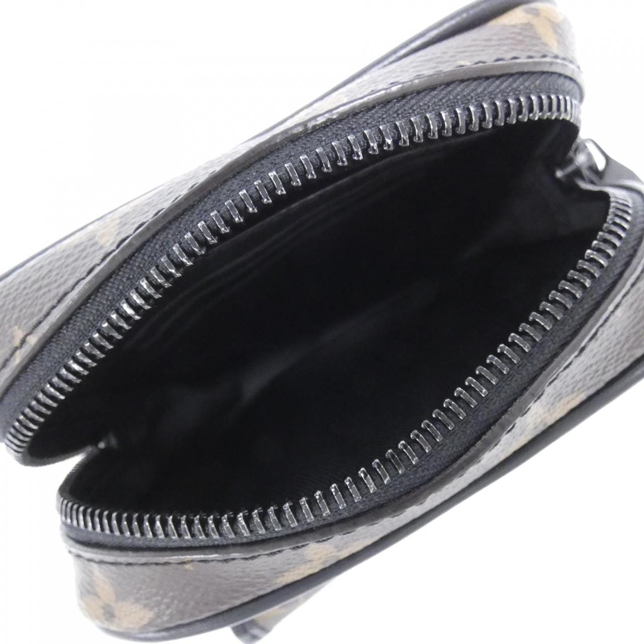 ルイヴィトン モノグラム マカサー クリストファー ウエアラブル ウォレット M69404 ショルダーバッグ