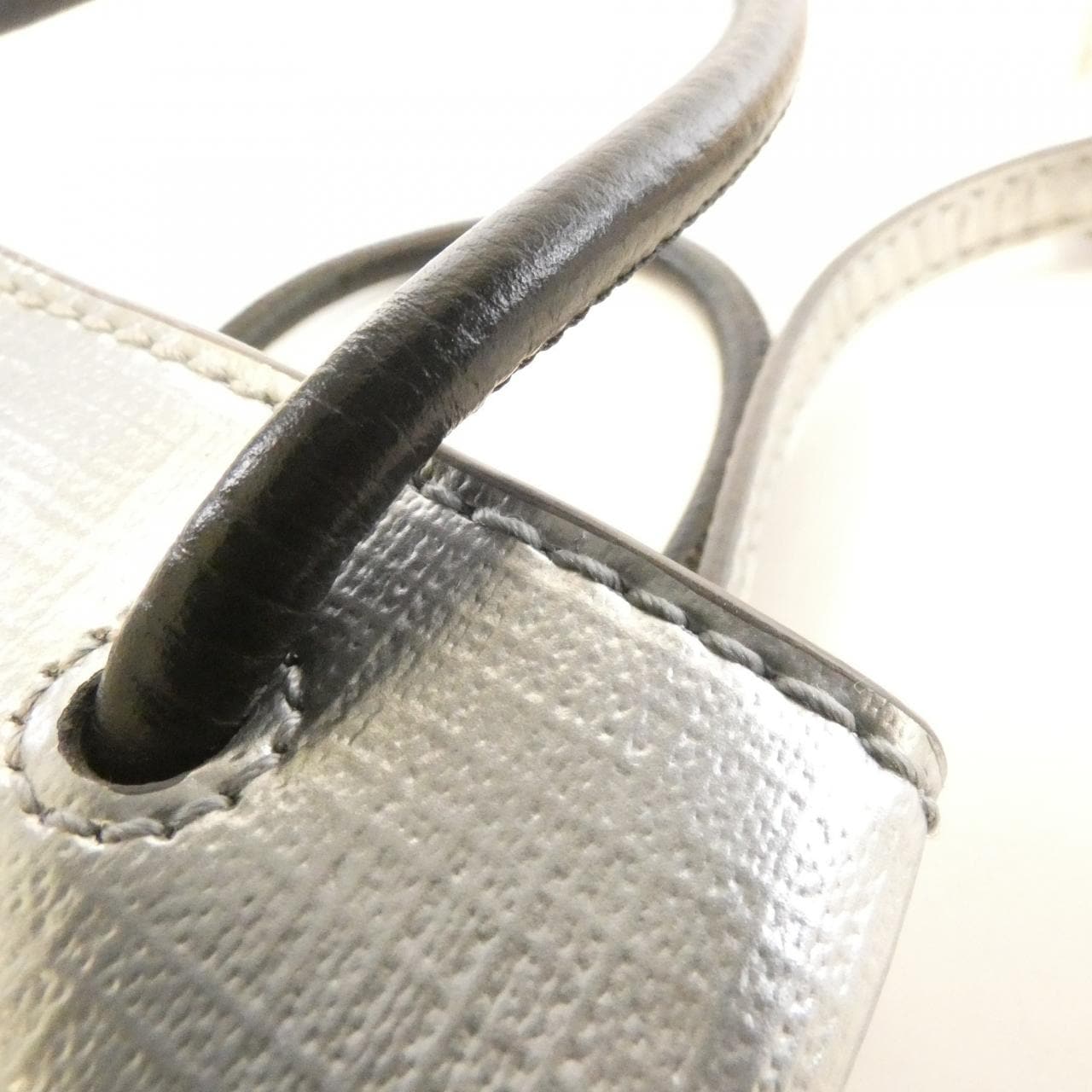 バレンシアガ ショッピング フォン ホルダー バッグ 593826 0AI4N バッグ