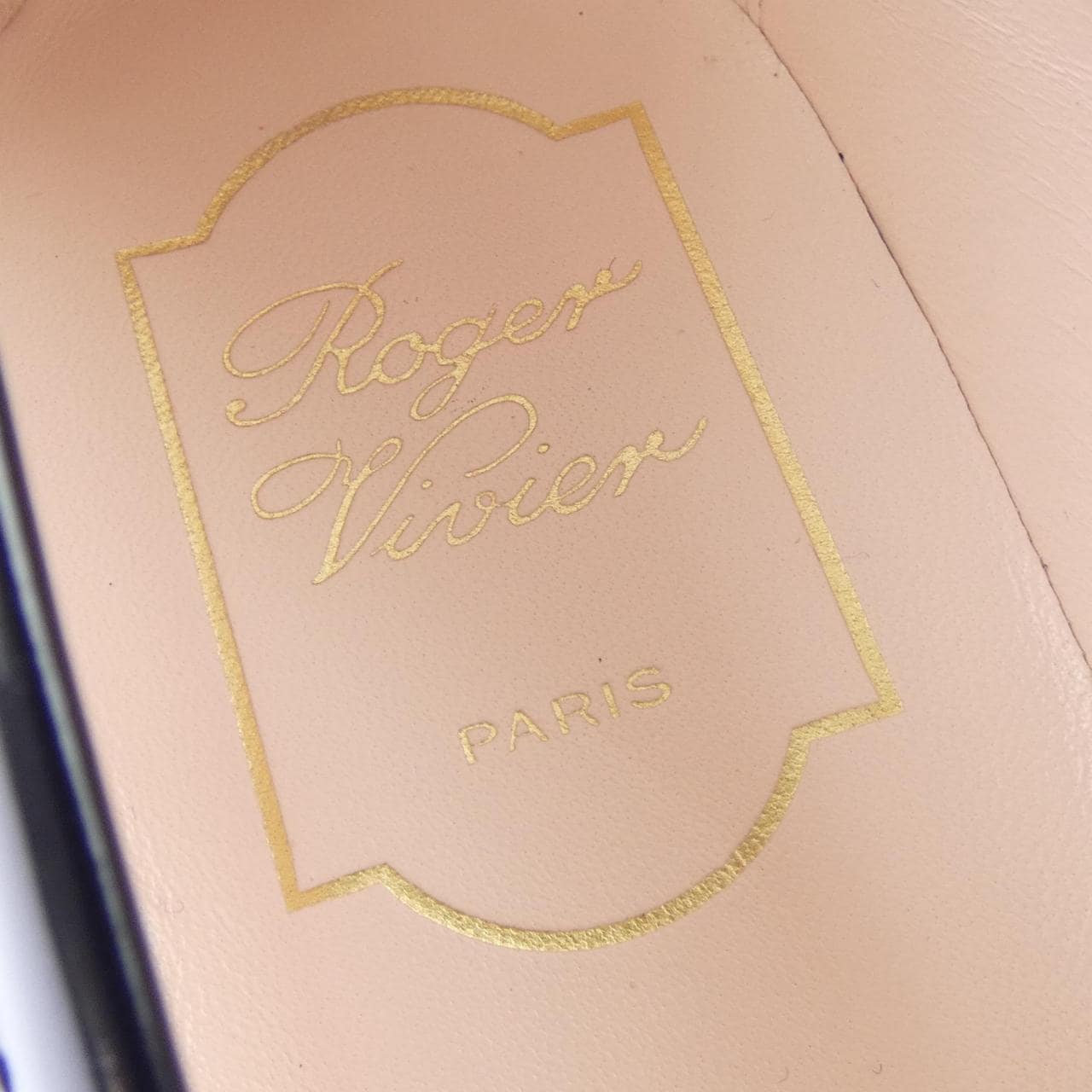ロジェヴィヴィエ ROGER VIVIER ヴィヴ レンジャー メタル バックル シューズ