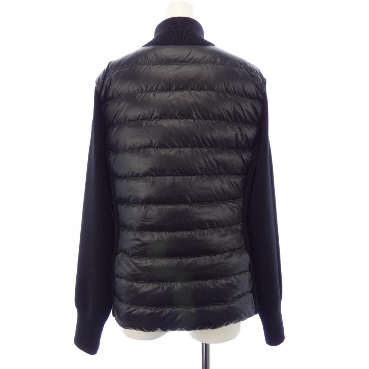 モンクレール MONCLER 10939B00025 ダウンジャケット