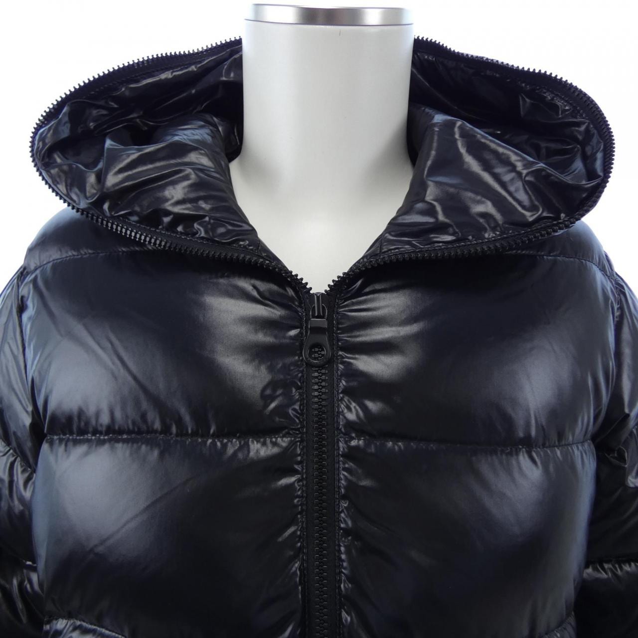 デュベティカ DUVETICA ダウンジャケット