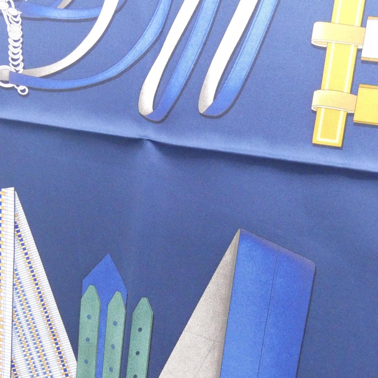 エルメス LETTERS EQUESTRES カレ 004039S スカーフ