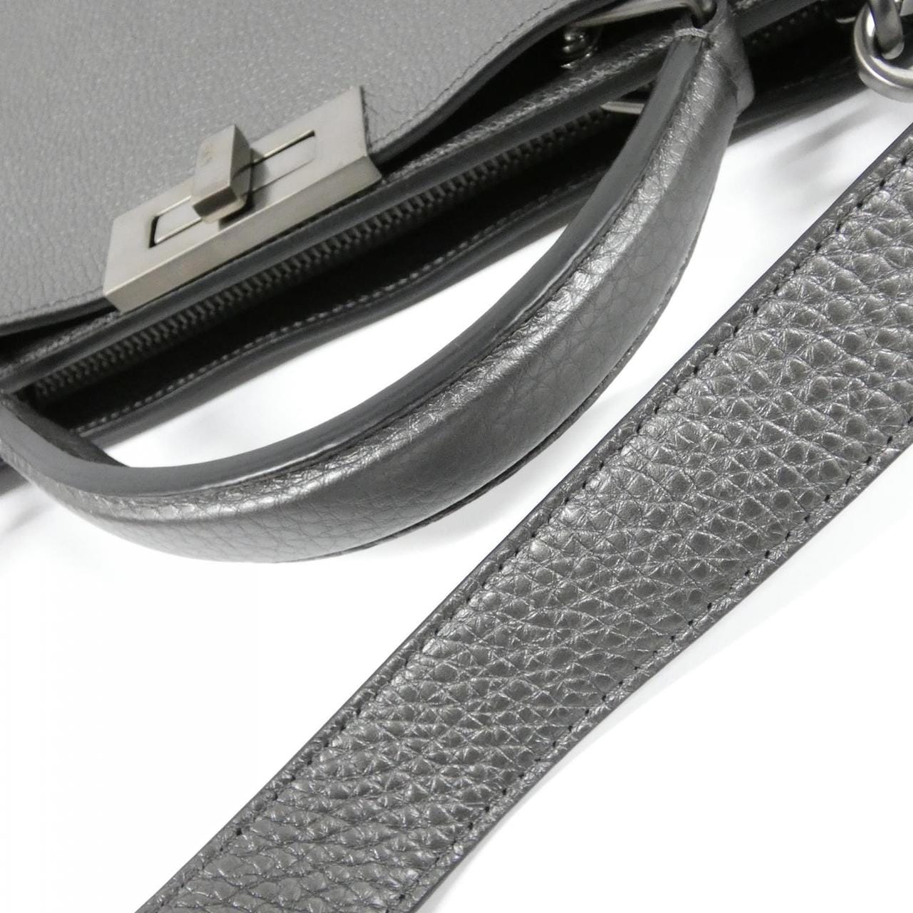 フェンディ ピーカブー アイ シー ユー ミディアム 7VA529 AJJ1 バッグ