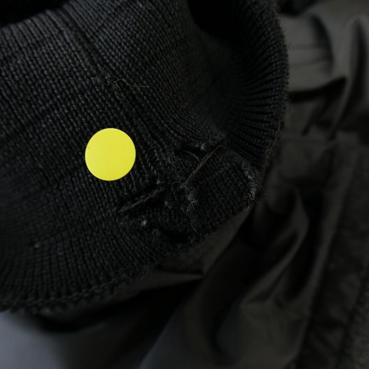 モンクレール MONCLER ダウンジャケット