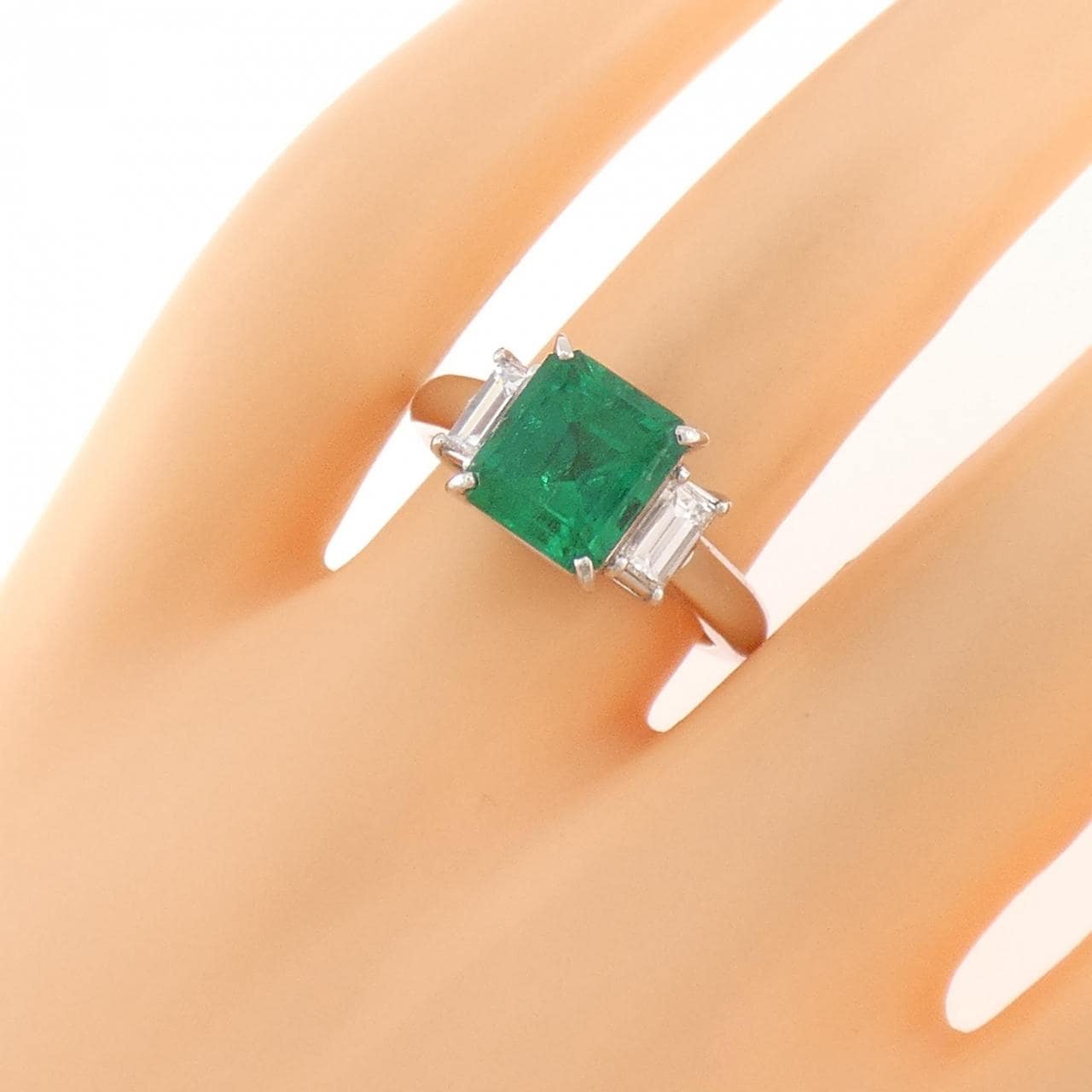 PT900 エメラルド リング 2.66CT コロンビア産