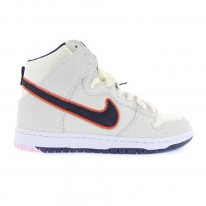 ナイキ NIKE DO9394-100 スニーカー
