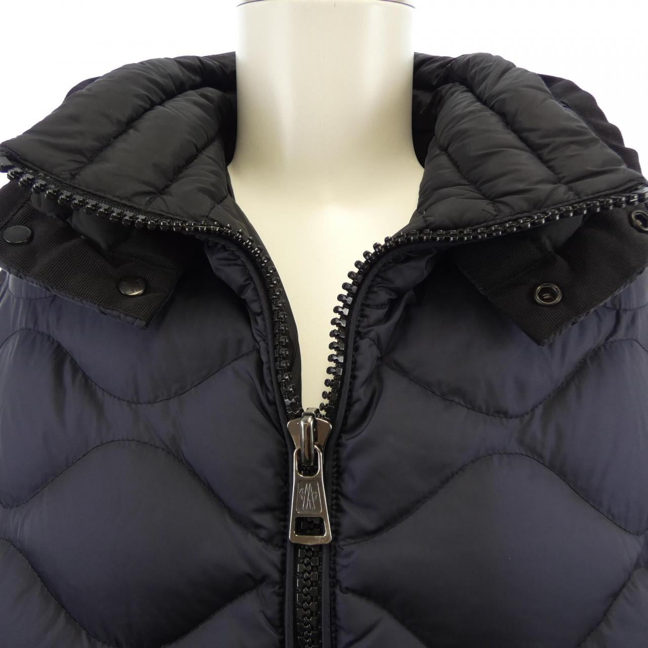 モンクレール MONCLER MORANDIERES ダウンジャケット