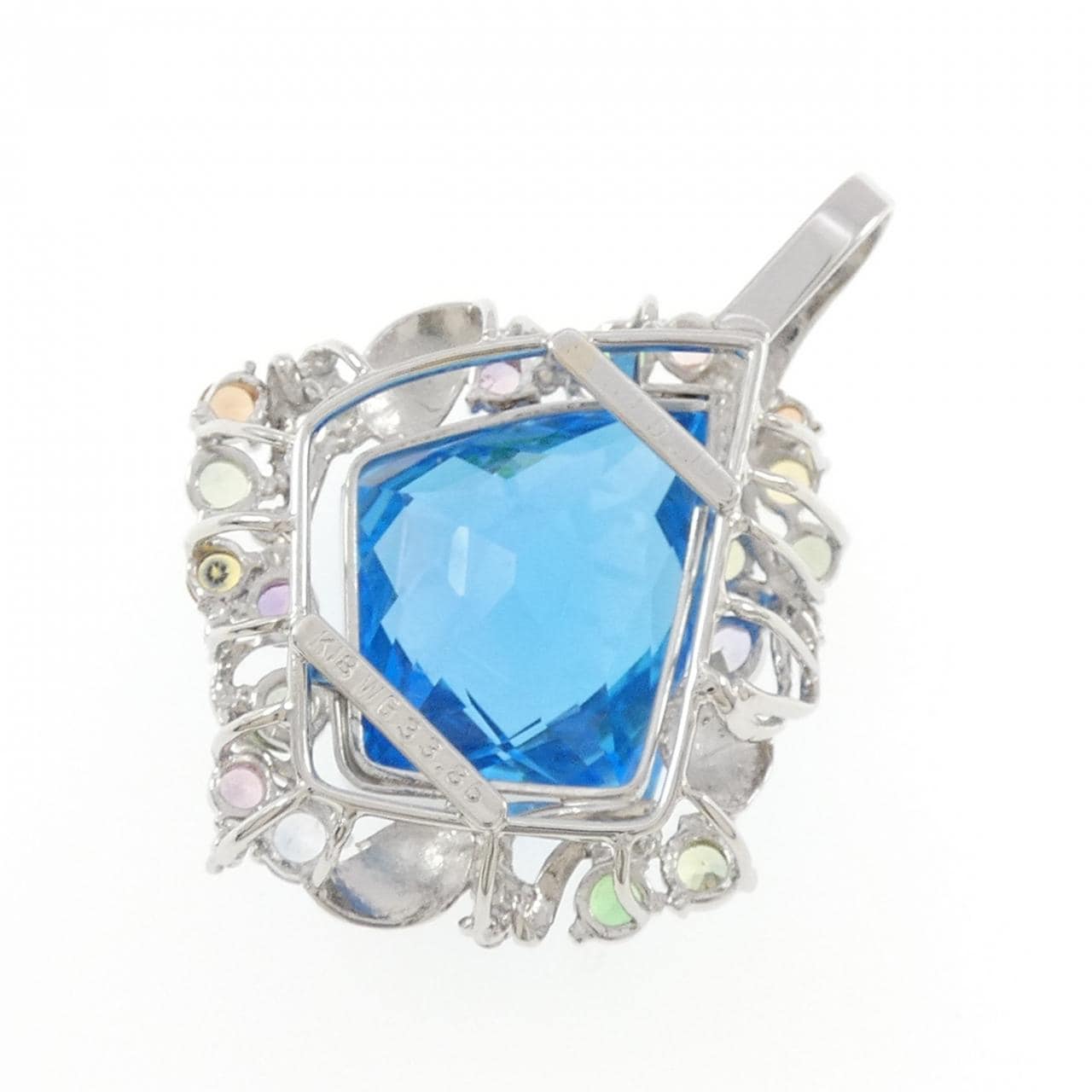K18WG ブルートパーズ ペンダント 33.86CT