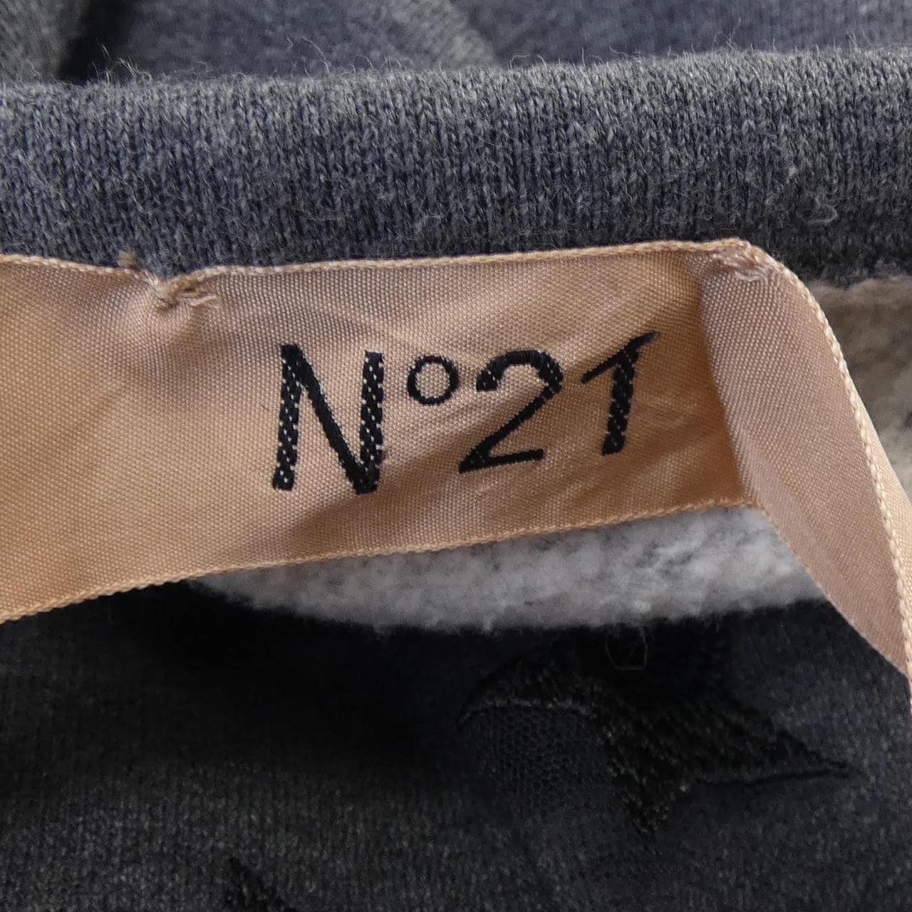 ヌメロヴェントゥーノ N°21 スウェット