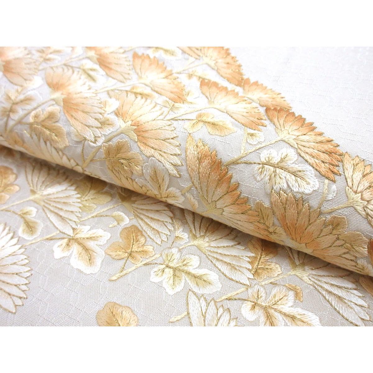 色留袖　刺繍加工　江戸撫子