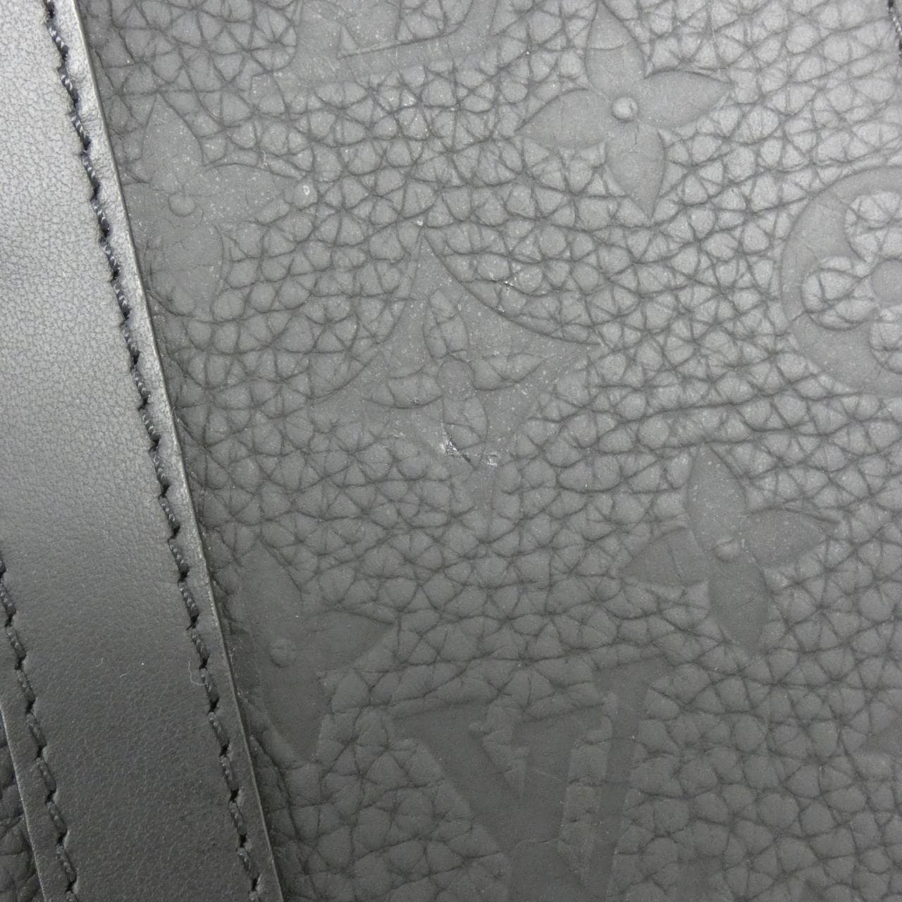 LOUIS VUITTON Taurillon Monogram Sac Pla Cross M59960 Bag