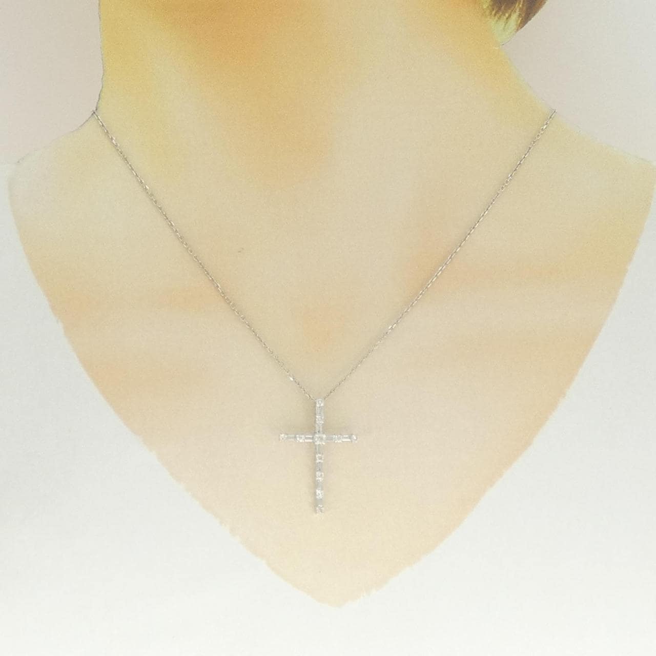 K18WG クロス ダイヤモンド ネックレス 0.68CT