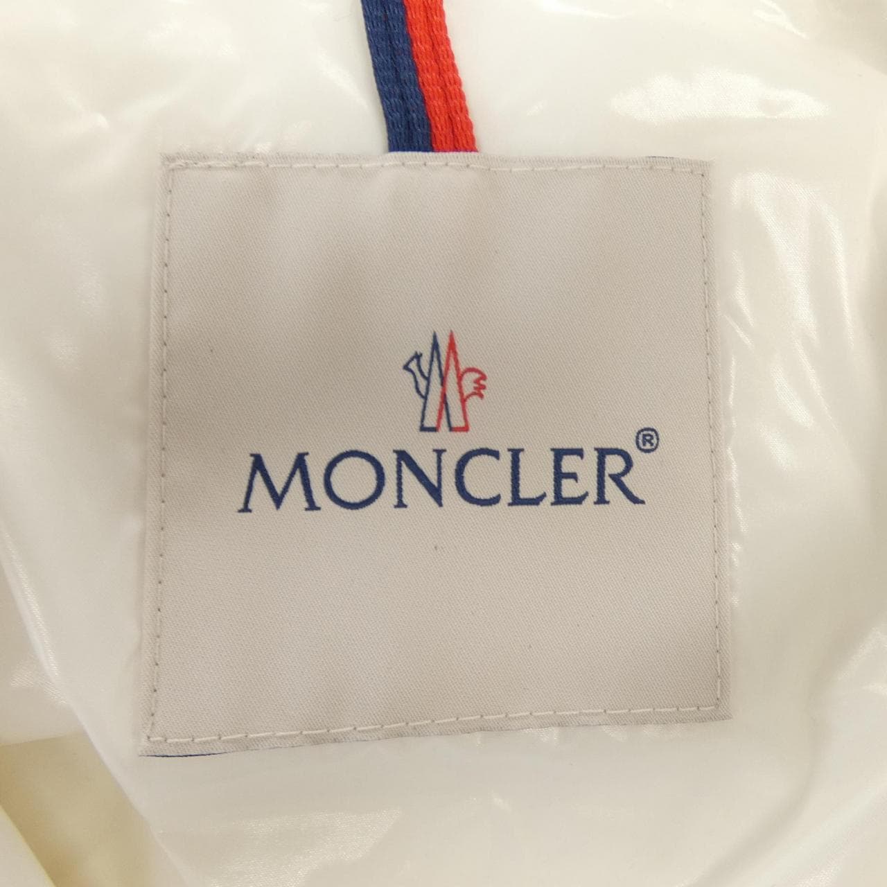 モンクレール MONCLER ダウンジャケット