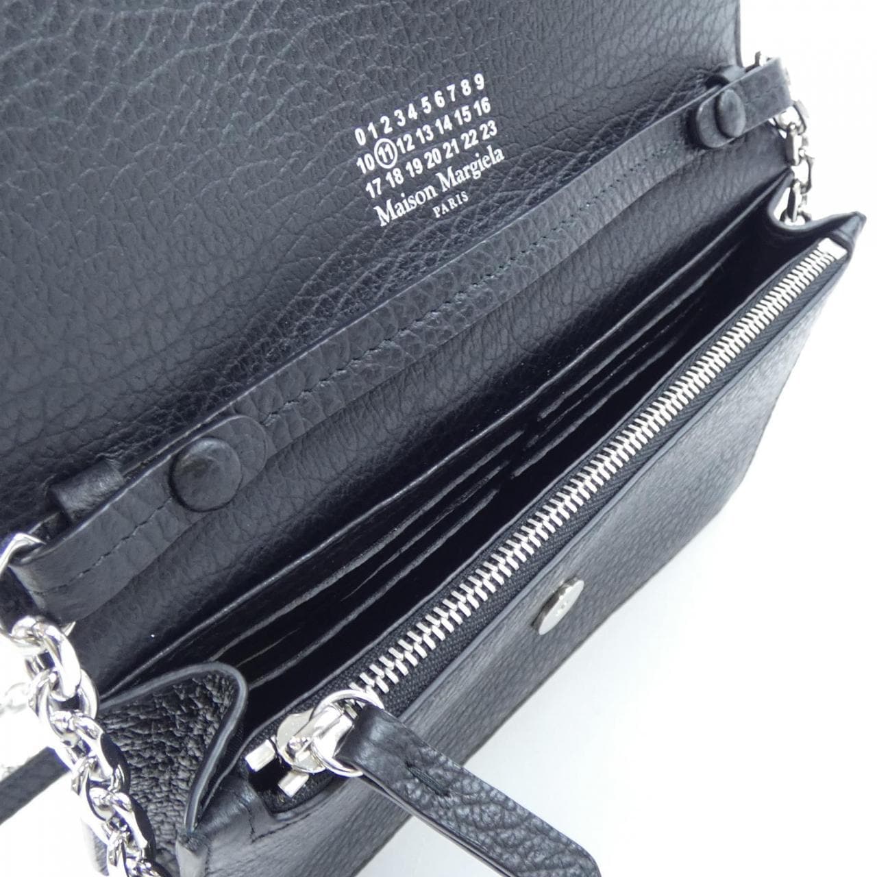 メゾンマルジェラ Maison Margiela 4ステッチ チェーン ウォレット SA3UI0008 BAG