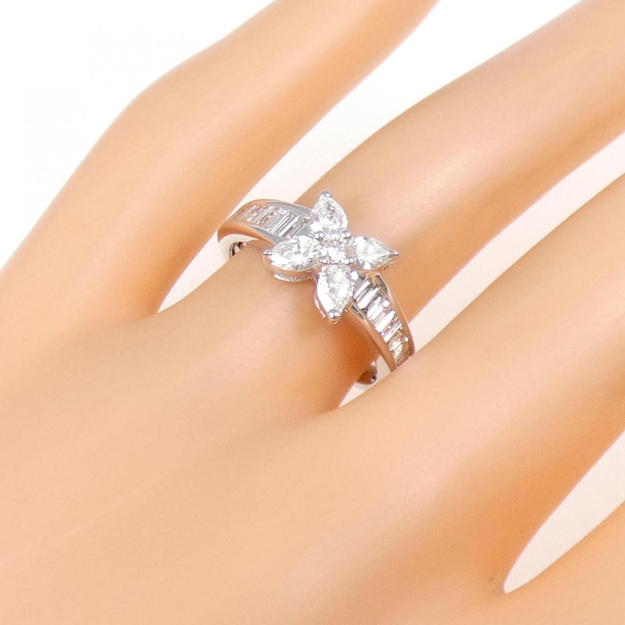 K18WG ダイヤモンド リング 0.41CT