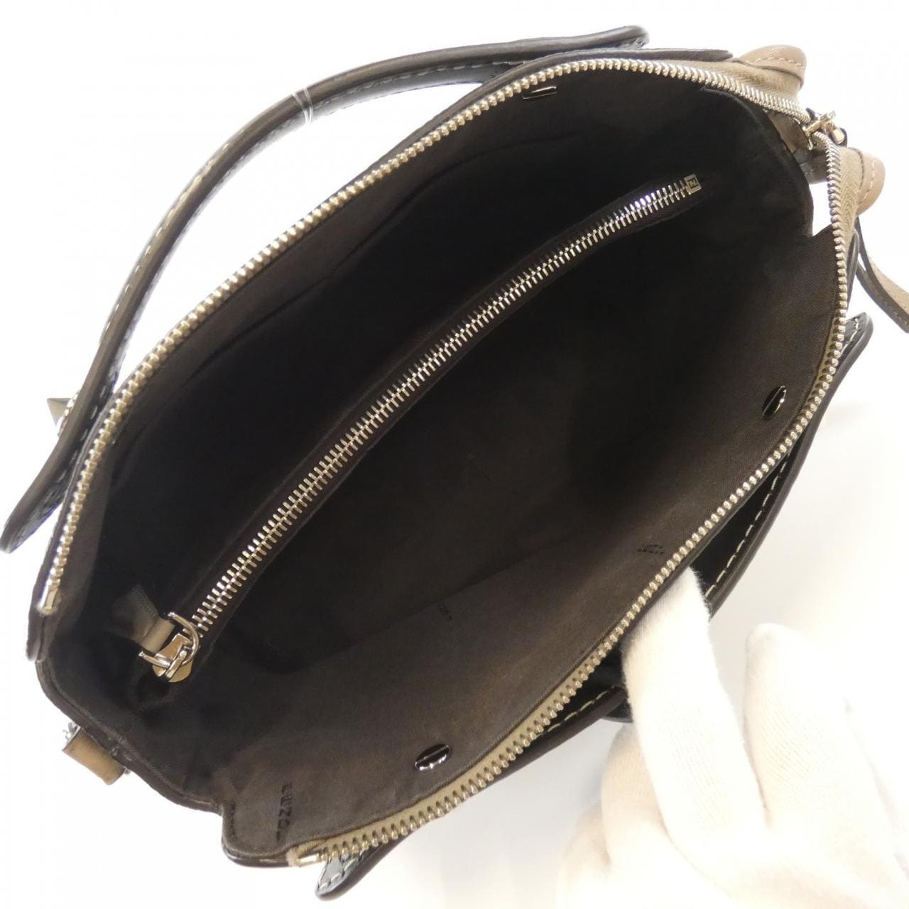 フェンディ バイ ザ ウェイ 8BL124 A41U バッグ